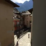 Al Teatro - Cir 0343 *