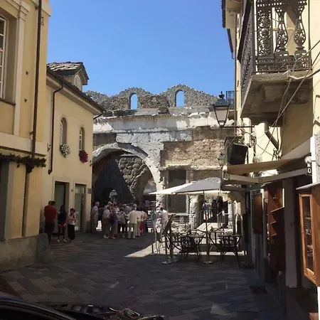 Al Teatro - Cir 0343 Lägenhet Aosta